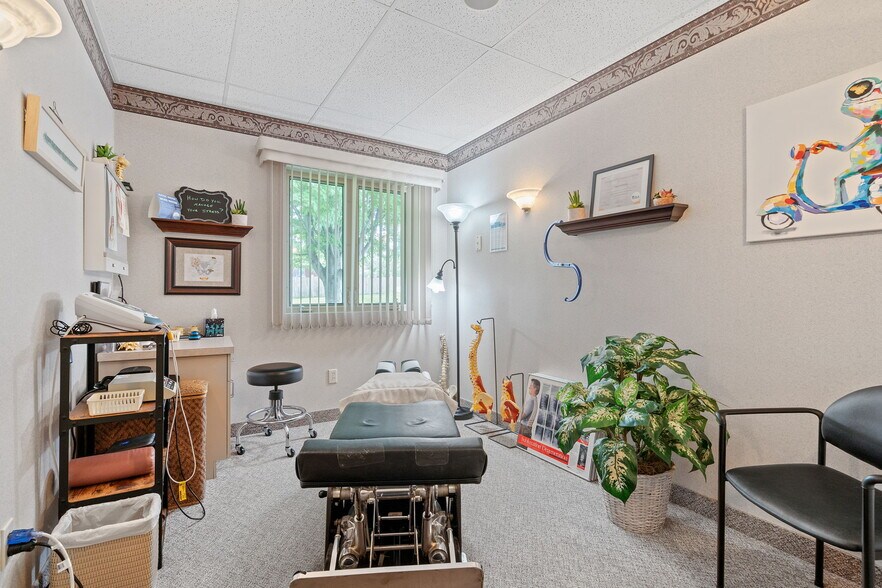 More Photos Of 3366-3368 NW Bunker Lake Blvd, Andover Medical For Sale