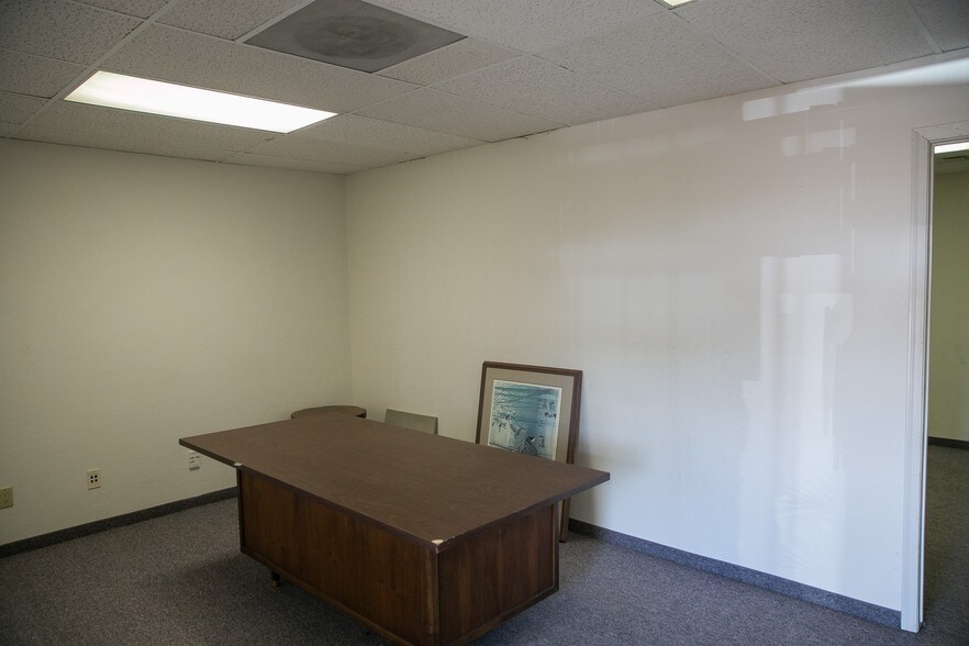 More Photos Of 165 E Southern Ave, Mesa Loft Creative Space For Lease