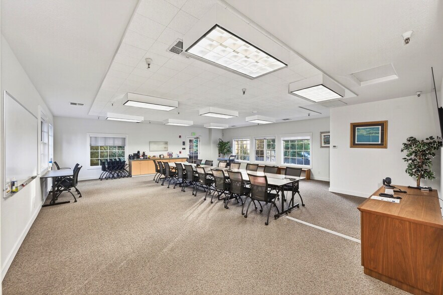 More Photos Of 1272 Hayes St, Napa Medical For Lease