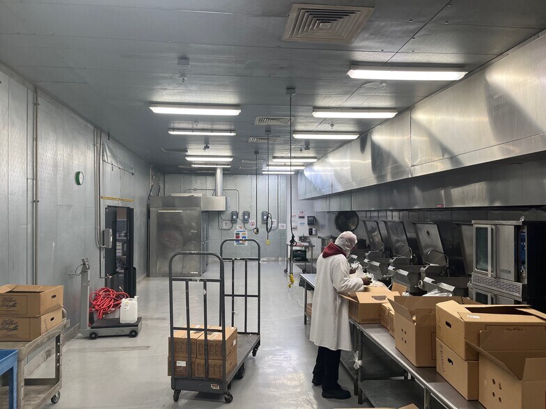 More Photos Of 50-60 Parkway Pl, Edison Warehouse For Sale