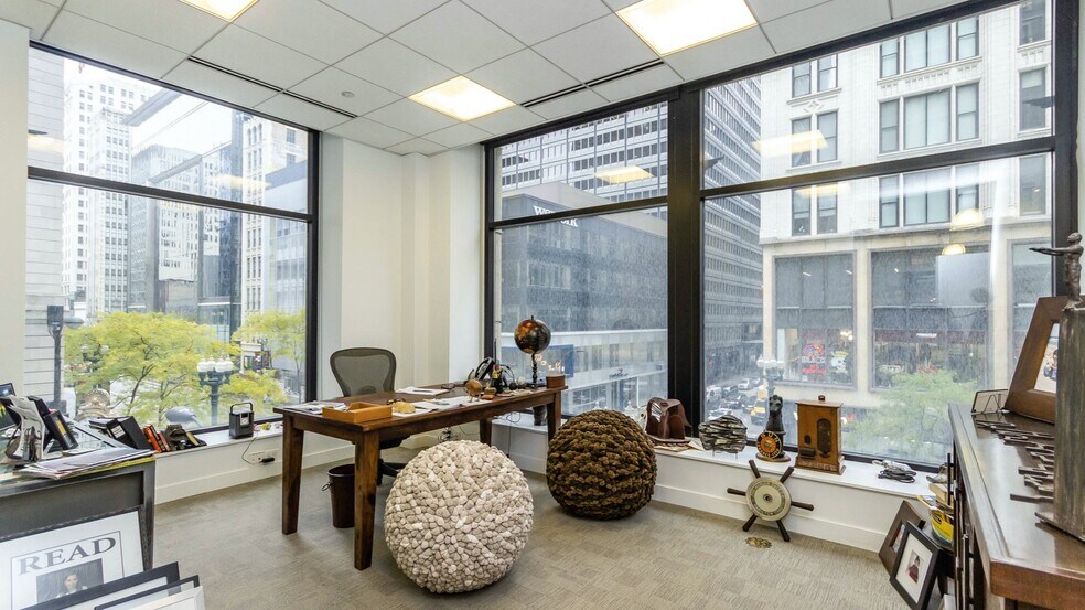 More Photos Of 6 E Monroe St, Chicago Office Residential For Sale