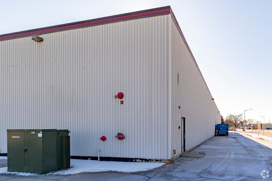 More Photos Of 10601 Belmont Ave, Franklin Park Manufacturing For Sale