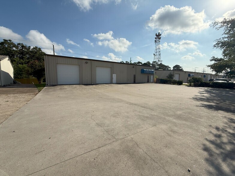 More Photos Of 132 Magic Oaks Ct, Spring Unknown For Lease