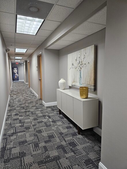 More Photos Of 300 S Hyde Park Ave, Tampa Medical For Sale