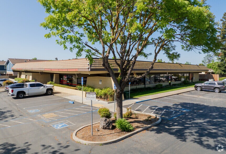 More Photos Of 3340 Tully Rd, Modesto Unknown For Lease