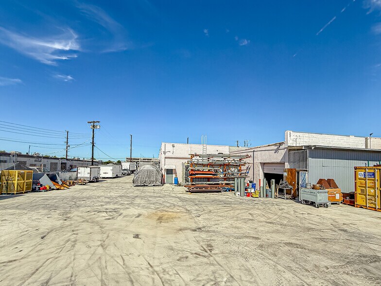 More Photos Of 7650 Gloria Ave, Van Nuys Warehouse For Sale