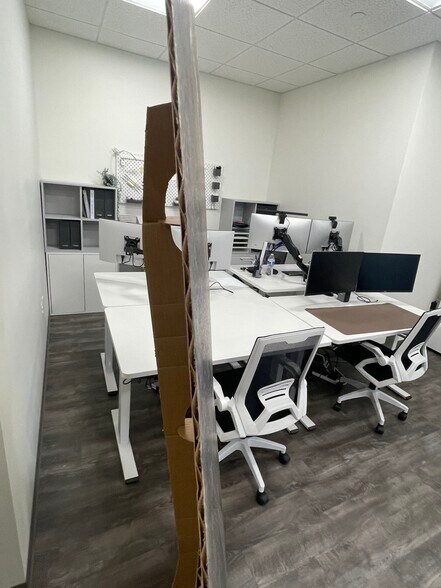 More Photos Of 7405-7407 Lockport Pl, Lorton Warehouse For Lease