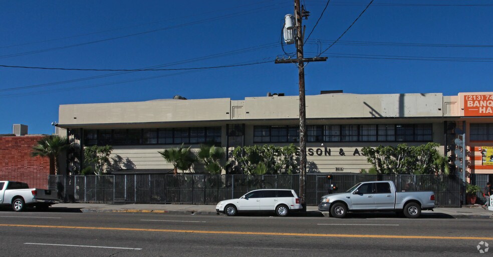 More Photos Of 2615-2621 S Hill St, Los Angeles Warehouse For Sale