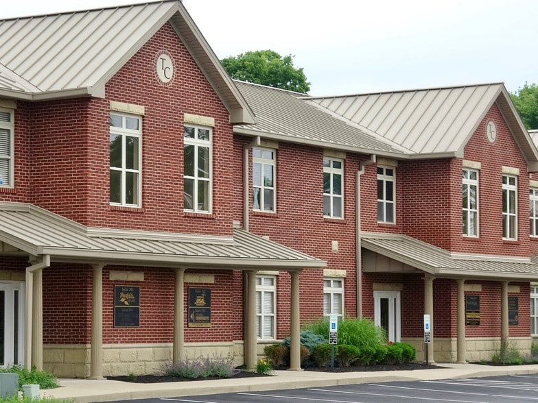 More Photos Of 5770 Gateway Blvd, Mason Medical For Lease