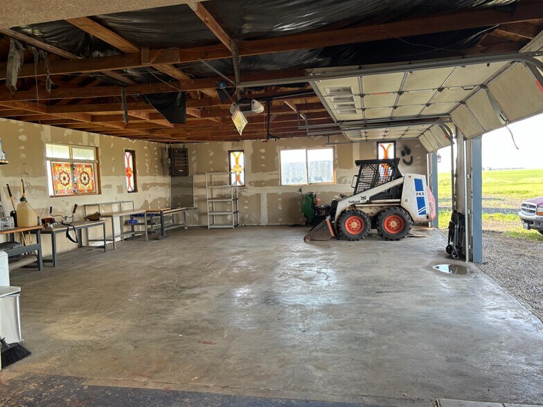 More Photos Of 3027 W Wise Rd, Lincoln Land For Sale