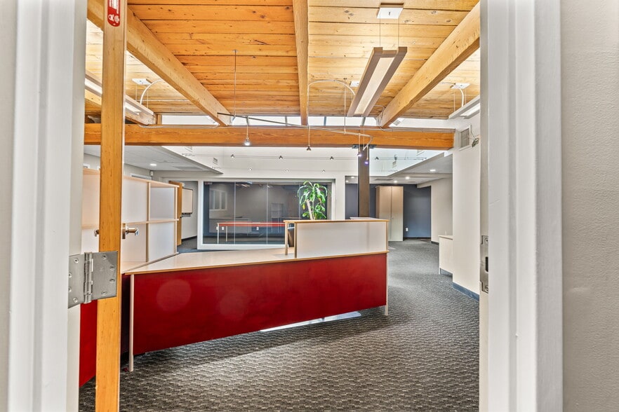 More Photos Of 1 Harris St, Newburyport Medical For Sale