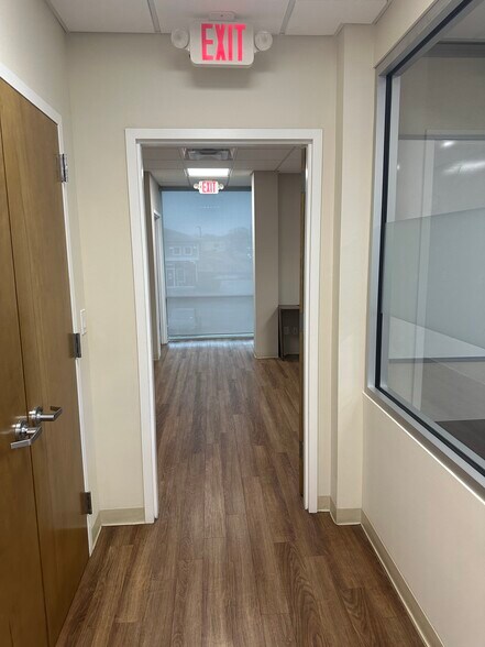 More Photos Of 1092 W Jericho Tpke, Commack Storefront Retail Office For Lease