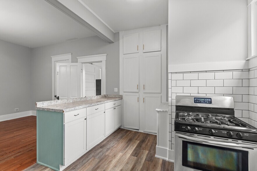 More Photos Of 514 Wapping St, Frankfort Apartments For Sale