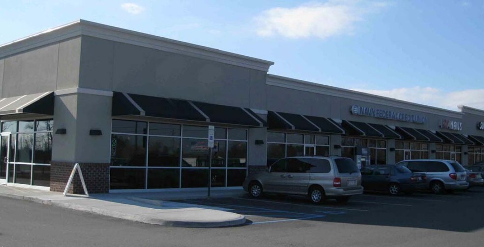 More Photos Of 105 E Currituck Commercial Dr, Moyock Storefront For Lease
