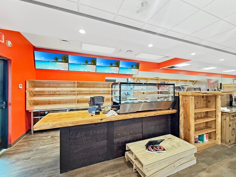 More Photos Of 910 E 2nd Ave, Indianola Restaurant For Sale