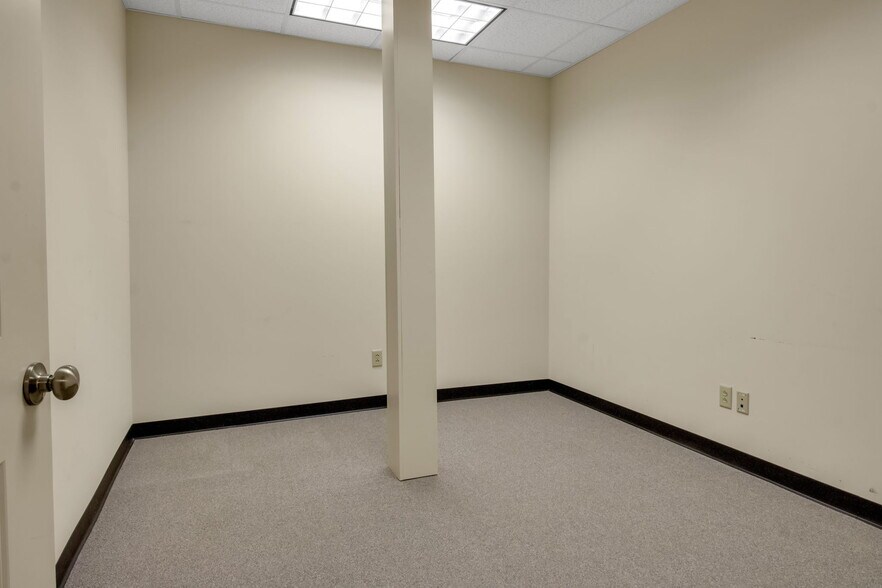 More Photos Of 2-85 Bristol Ln, Ellicottville General Retail For Lease