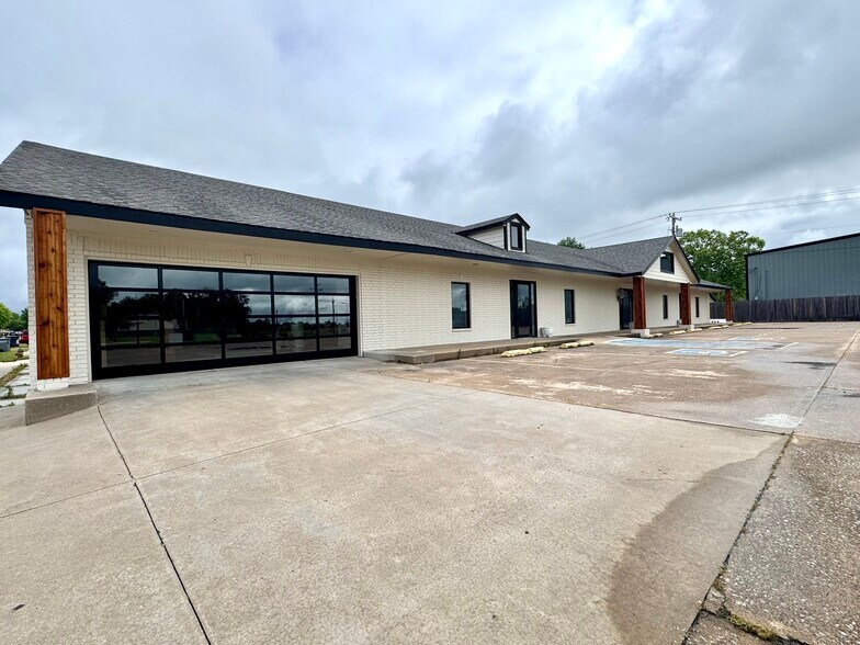 More Photos Of 719 E 141st St, Glenpool Storefront Retail Office For Lease