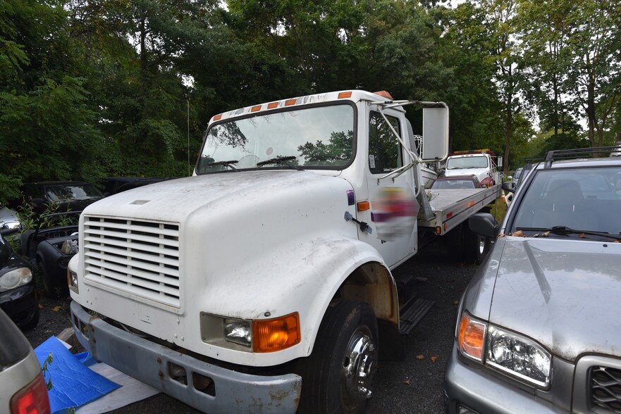 More Photos Of 56 Model Ave, Hopewell General Retail For Sale