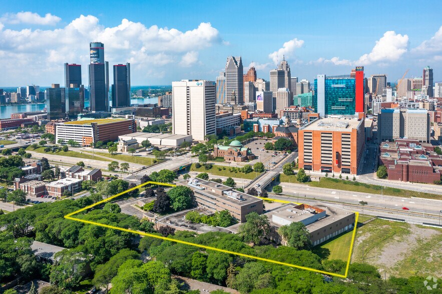 Primary Photo Of 951 E Lafayette St, Detroit Schools For Sale