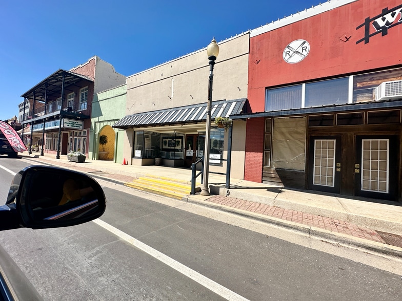 More Photos Of 105 N Main St, Atmore Office For Sale