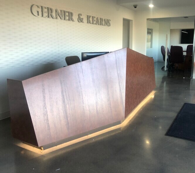 More Photos Of 7900 Tanners Gate Ln, Florence Office For Lease
