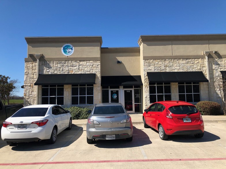 More Photos Of 2384 North Highway 287, Mansfield Office For Lease