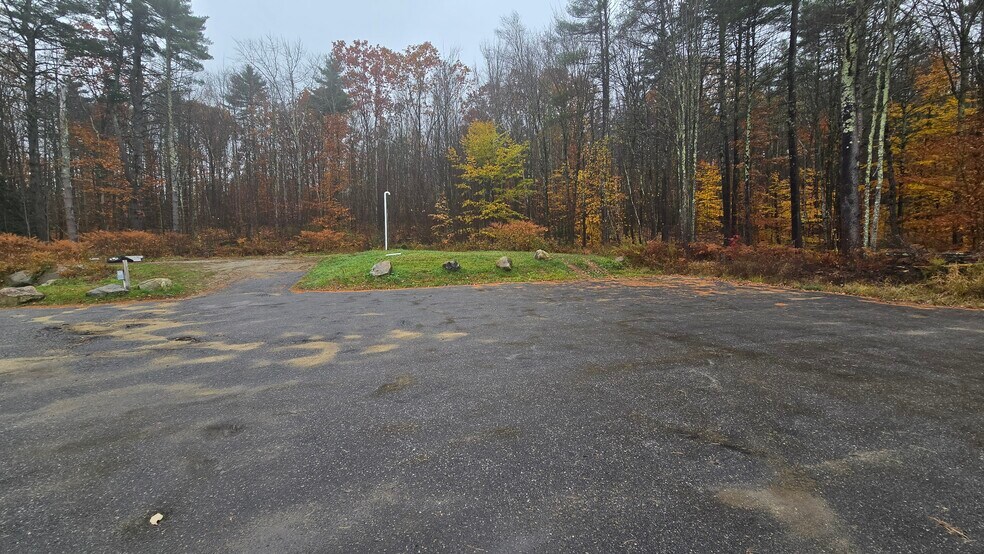 More Photos Of 187 Dover Rd, Chichester Freestanding For Sale