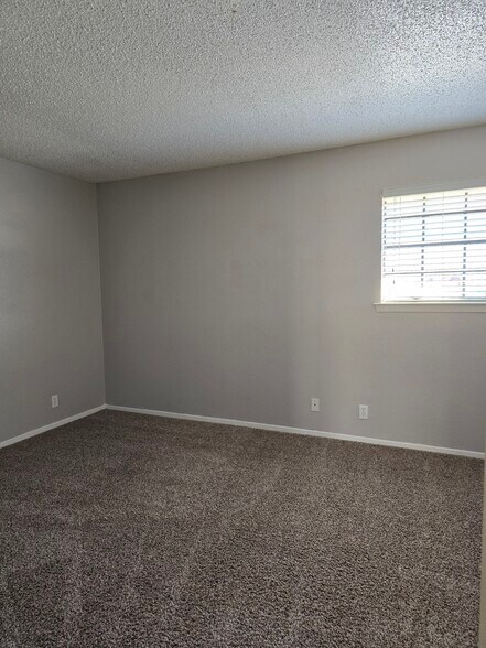 More Photos Of 4651 Oakwood Dr, Odessa Apartments For Sale