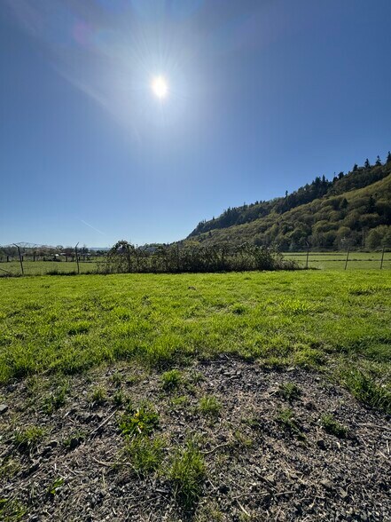 More Photos Of 76346 Barton Rd, Rainier Warehouse For Sale