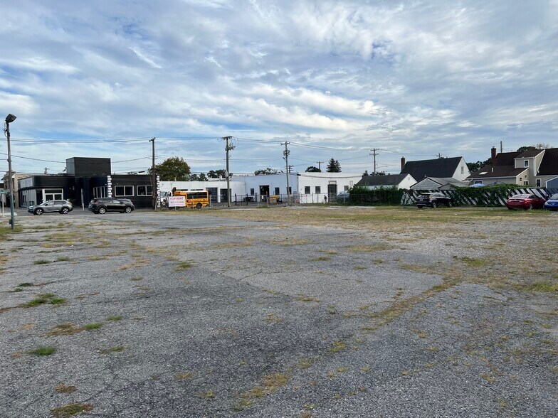 More Photos Of 450 W Merrick Rd, Valley Stream Land For Lease