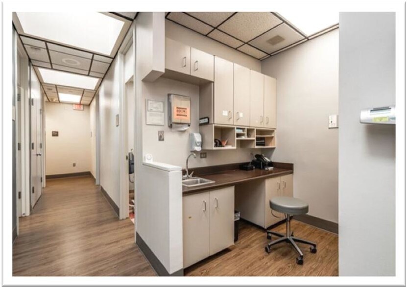 More Photos Of 1020 Grove Rd, Greenville Medical For Lease