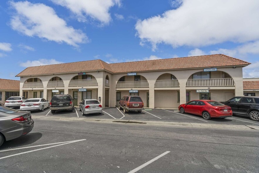 More Photos Of 1283-1287 N Main St, Salinas Storefront Retail Office For Sale