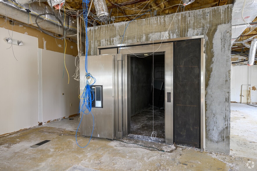 More Photos Of 2030 Old Bridge Rd, Woodbridge Bank For Sale