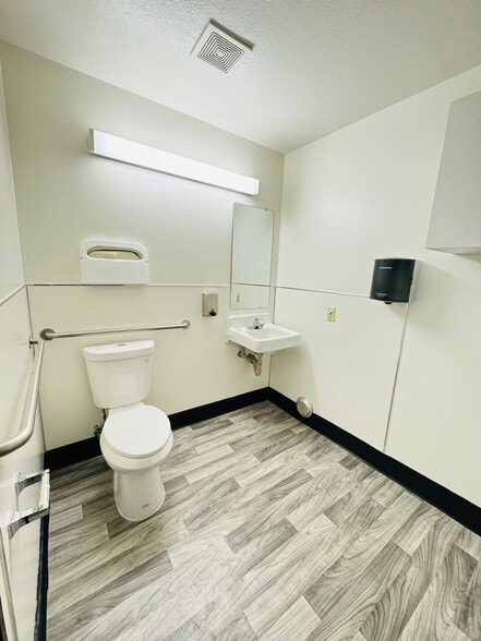 More Photos Of 761 University Ave, Los Gatos Medical For Lease