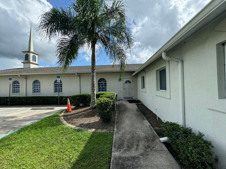 More Photos Of 2400 S Goldenrod Rd, Orlando Religious Facility For Sale