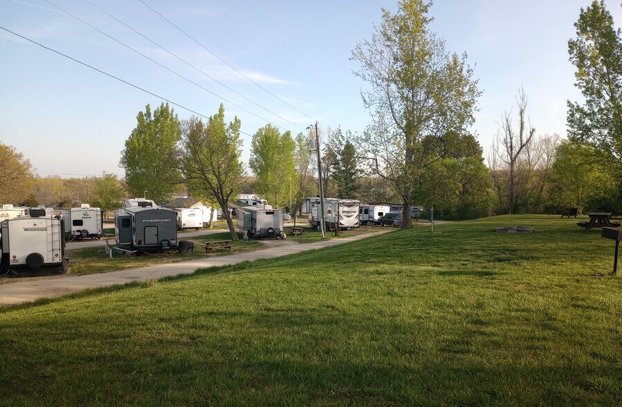 More Photos Of 26143 Spanky Ln, Waynesville Specialty For Sale