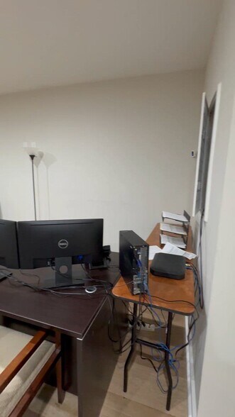 More Photos Of 1740 Grassland Pky, Alpharetta Office For Lease