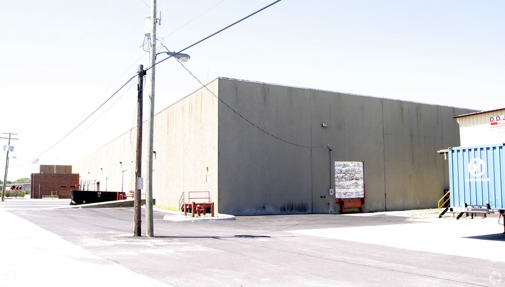 More Photos Of 2626 Indian River Rd, Chesapeake Distribution For Lease