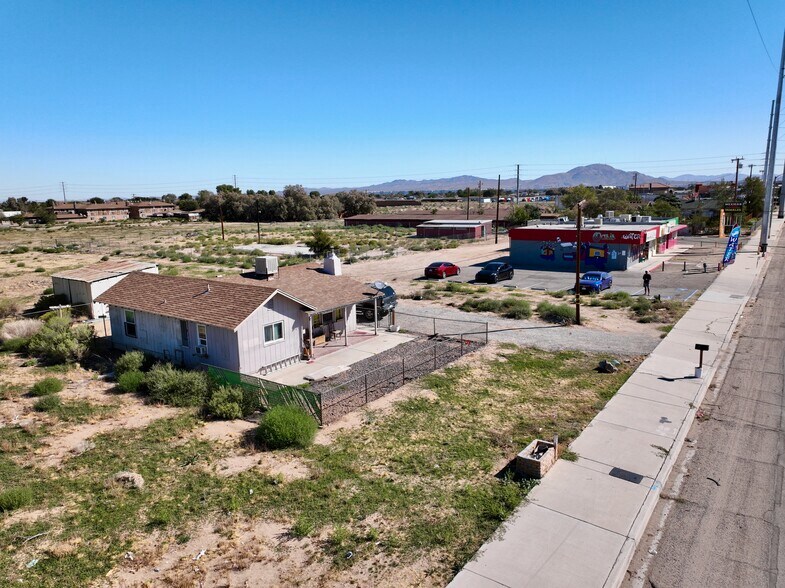 More Photos Of 11424 Bartlett Ave, Adelanto Storefront Retail Residential For Sale