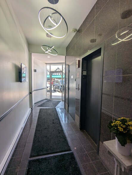 More Photos Of 1893 Sheridan Rd, Highland Park Medical For Lease