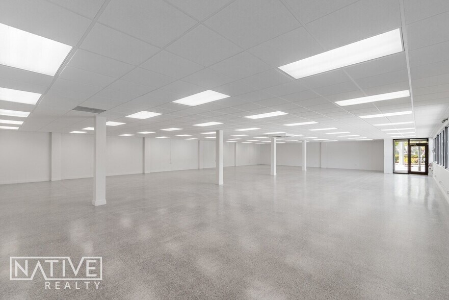 More Photos Of 700 NE 13th St, Fort Lauderdale Freestanding For Sale