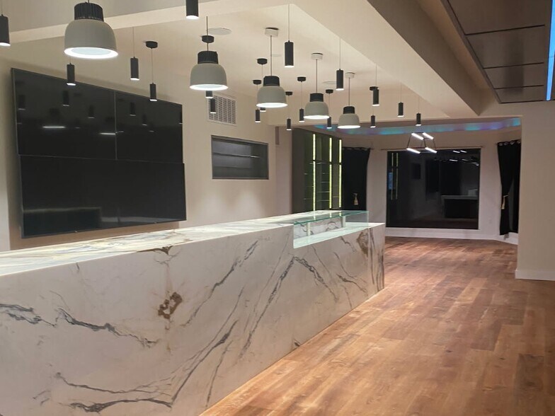 More Photos Of 8210-8214 W Sunset Blvd, West Hollywood Storefront Retail Office For Lease