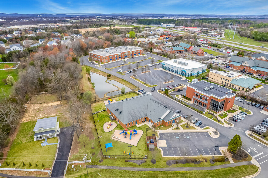 More Photos Of 43181 Amberwood Plz, Chantilly Schools For Sale