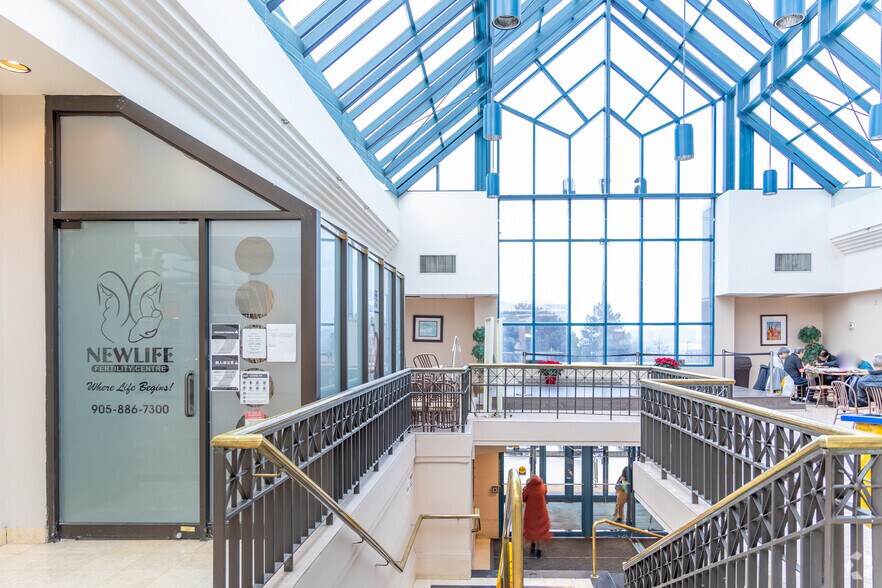 More Photos Of 670 Hwy-7 E, Richmond Hill General Retail For Sale