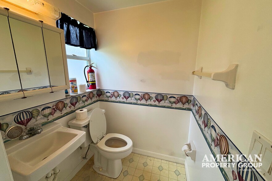 More Photos Of 8264 Wiltshire Dr, Port Charlotte Office Residential For Lease