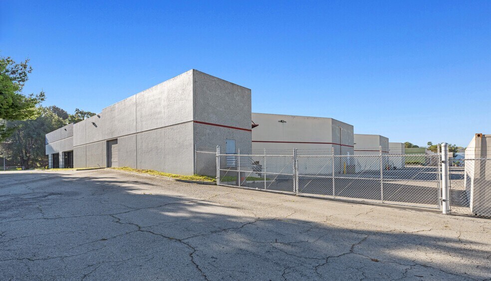 More Photos Of 2459 Dogwood Way, Vista Manufacturing For Lease