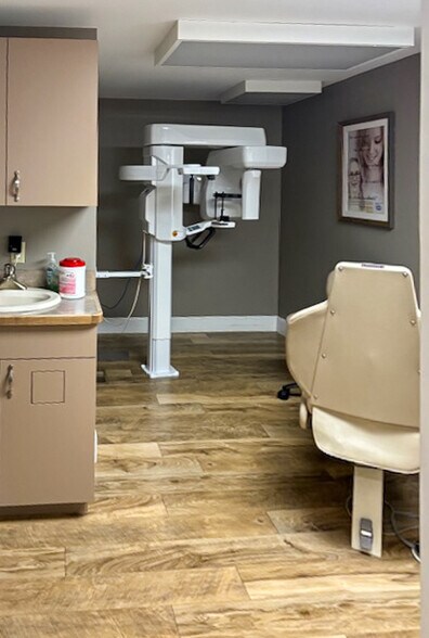 More Photos Of 883 Landry Ave, North Attleboro Medical For Sale