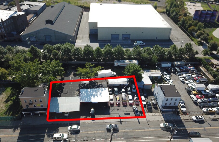 More Photos Of 1040 Garfield Ave, Jersey City General Retail For Sale