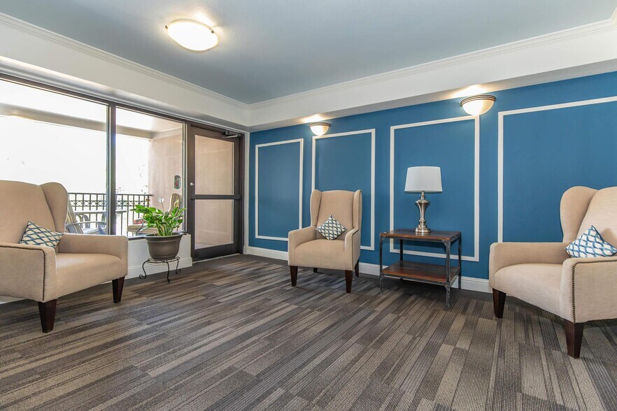 More Photos Of 1027 Washington Ave, Golden Apartments For Lease