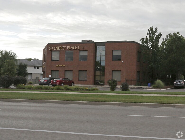 More Photos Of 557 Southdale Rd E, London Office For Lease